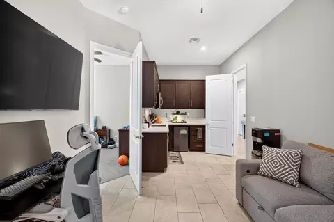 Entry Way - 2013 Van Ruiten Dr, Lodi, CA 95242 photo 6 of 8