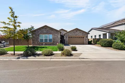 Exterior - 2013 Van Ruiten Dr, Lodi, CA 95242 photo 10 of 12