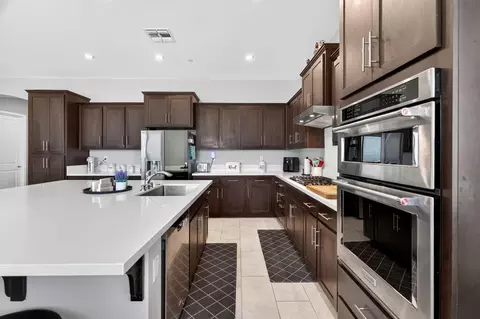 Kitchen - 2013 Van Ruiten Dr, Lodi, CA 95242 photo 3 of 4