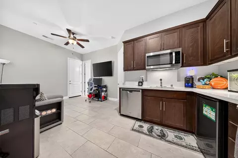 Entry Way - 2013 Van Ruiten Dr, Lodi, CA 95242 photo 7 of 8
