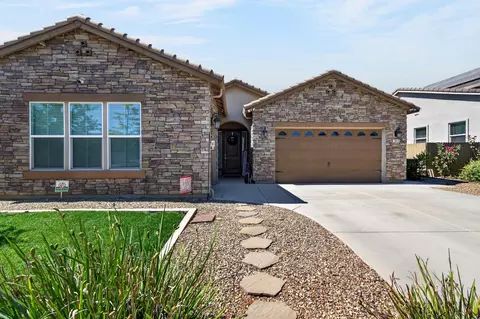 Exterior - 2013 Van Ruiten Dr, Lodi, CA 95242 photo 2 of 12
