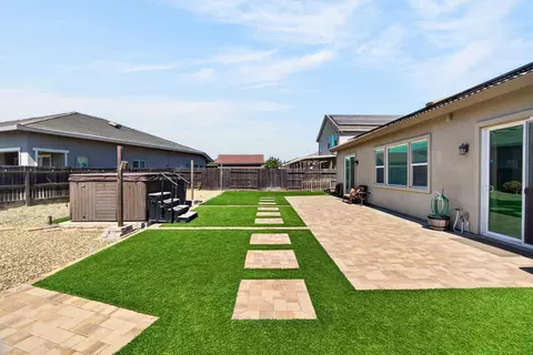 Exterior - 2013 Van Ruiten Dr, Lodi, CA 95242 photo 7 of 12