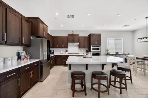Kitchen - 2013 Van Ruiten Dr, Lodi, CA 95242 photo 2 of 4