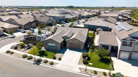 View/Area - 2013 Van Ruiten Dr, Lodi, CA 95242 photo 3 of 6