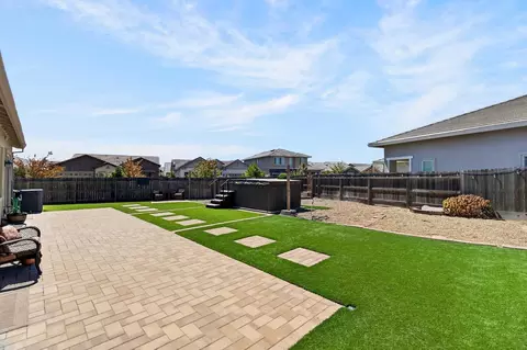 Exterior - 2013 Van Ruiten Dr, Lodi, CA 95242 photo 5 of 12