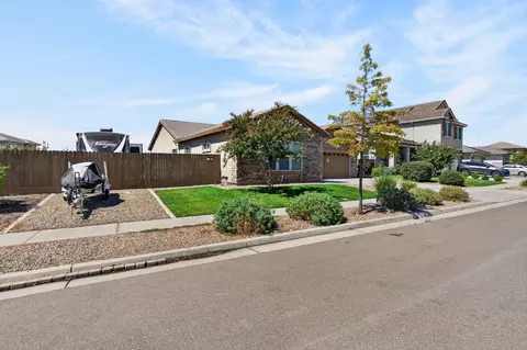 Exterior - 2013 Van Ruiten Dr, Lodi, CA 95242 photo 3 of 12