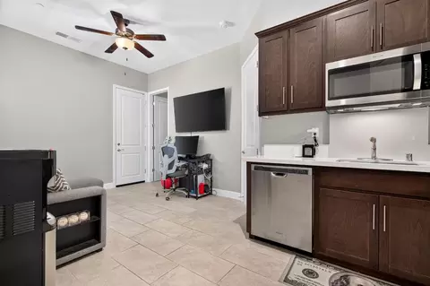 Entry Way - 2013 Van Ruiten Dr, Lodi, CA 95242 photo 4 of 8