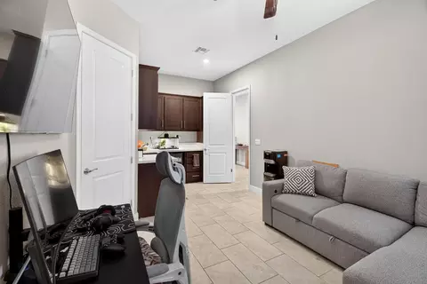 Entry Way - 2013 Van Ruiten Dr, Lodi, CA 95242 photo 5 of 8