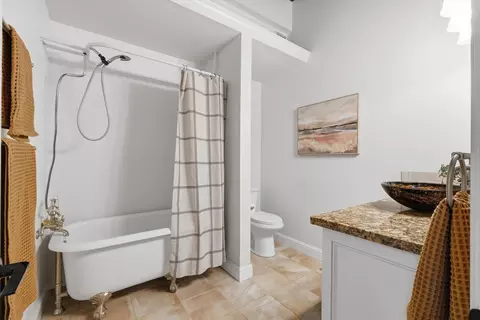 Bath - 5441 Meander Ln, Placerville, CA 95667 photo 3 of 3