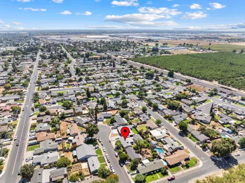 View/Area - 613 Summit Ct, Modesto, CA 95357 photo 7 of 7