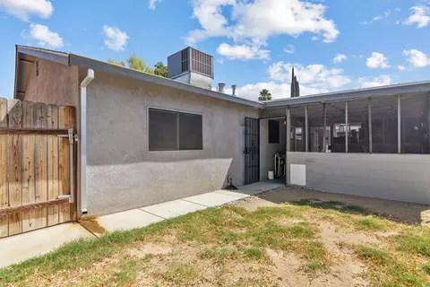Exterior - 613 Summit Ct, Modesto, CA 95357 photo 7 of 10