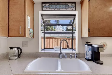 Kitchen - 134 Empire St, Grass Valley, CA 95945 photo 2 of 3