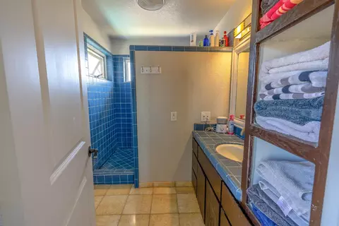 Bath - 2760 Brooks Ct, Turlock, CA 95382 photo 3 of 3