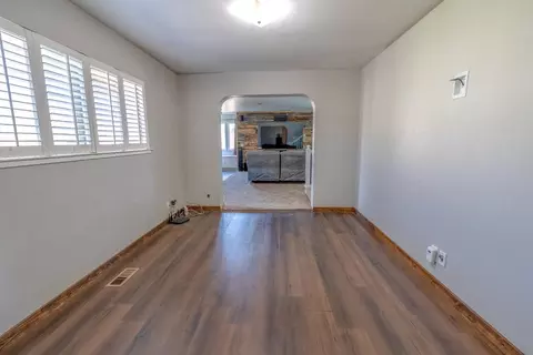 Living - 2760 Brooks Ct, Turlock, CA 95382 photo 3 of 8