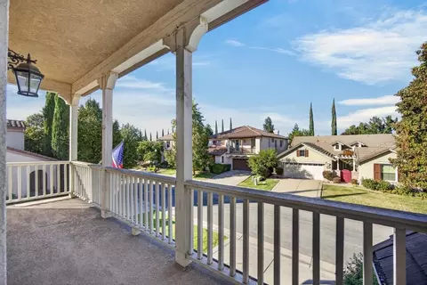 Exterior - 3824 Gresham Ln, Sacramento, CA 95835 photo 6 of 12