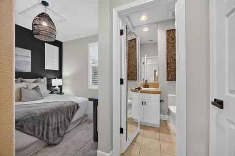 Entry Way - 3824 Gresham Ln, Sacramento, CA 95835 photo 4 of 11