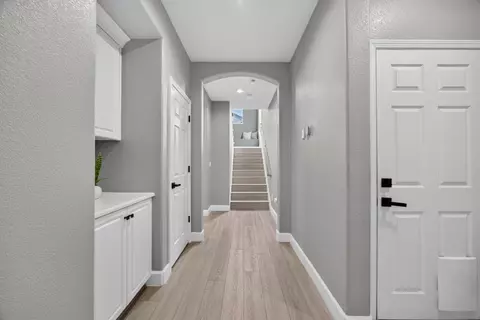 Entry Way - 3824 Gresham Ln, Sacramento, CA 95835 photo 5 of 11