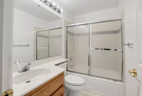 Bath - 1732 Nighthawk Way, Modesto, CA 95358 photo 3 of 3
