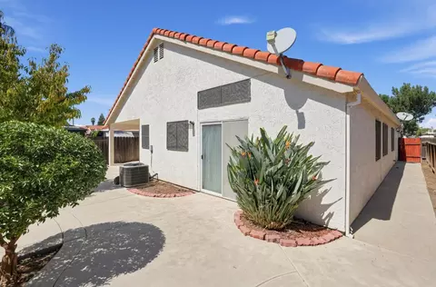 Exterior - 1732 Nighthawk Way, Modesto, CA 95358 photo 6 of 10