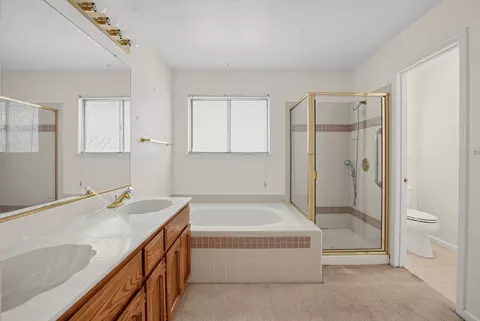 Bath - 1732 Nighthawk Way, Modesto, CA 95358 photo 1 of 3