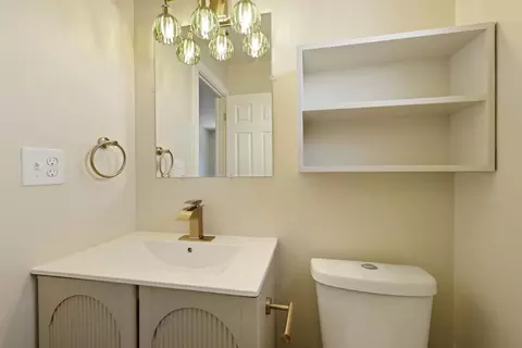 Bath - 446 Elm Ave, Manteca, CA 95336 photo 2 of 3