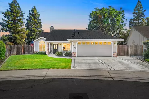 1736 Cartagena Dr, Yuba City, CA 95993