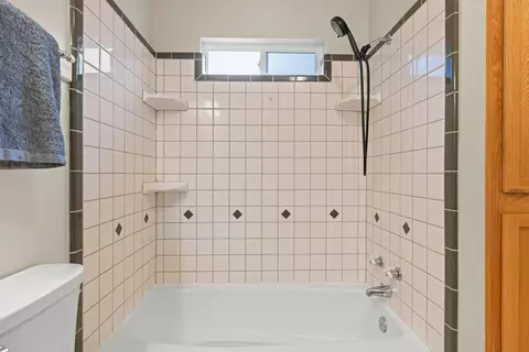 Bath - 2954 Pierson Ct, Placerville, CA 95667 photo 3 of 4
