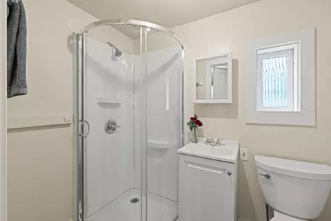 Bath - 2954 Pierson Ct, Placerville, CA 95667 photo 4 of 4