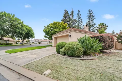 Exterior - 4221 Copper Creek Dr, Modesto, CA 95355 photo 2 of 15