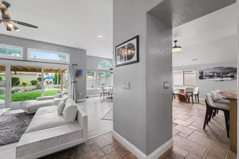 Entry Way - 4221 Copper Creek Dr, Modesto, CA 95355 photo 2 of 4