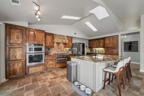 Kitchen - 4221 Copper Creek Dr, Modesto, CA 95355 photo 2 of 7