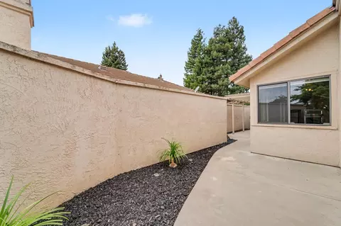 Exterior - 4221 Copper Creek Dr, Modesto, CA 95355 photo 11 of 15