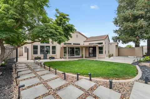 Exterior - 4221 Copper Creek Dr, Modesto, CA 95355 photo 10 of 15