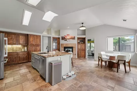Kitchen - 4221 Copper Creek Dr, Modesto, CA 95355 photo 3 of 7