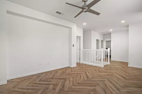 Entry Way - 2204 Gallery Dr, Riverbank, CA 95367 photo 9 of 11