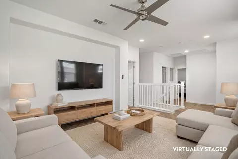 Entry Way - 2204 Gallery Dr, Riverbank, CA 95367 photo 10 of 11