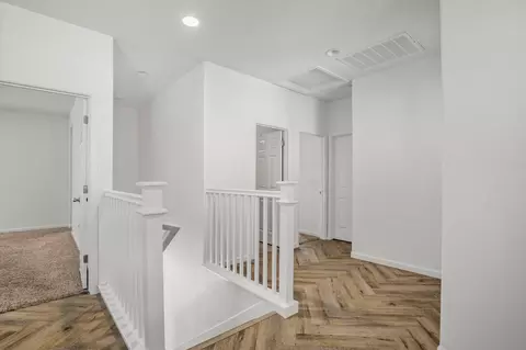 Entry Way - 2204 Gallery Dr, Riverbank, CA 95367 photo 7 of 11
