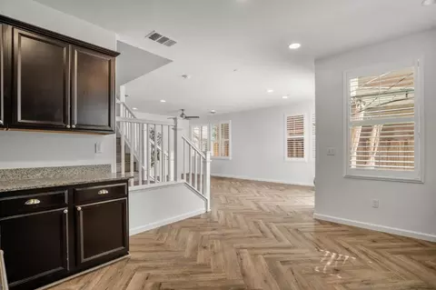 Entry Way - 2204 Gallery Dr, Riverbank, CA 95367 photo 5 of 11