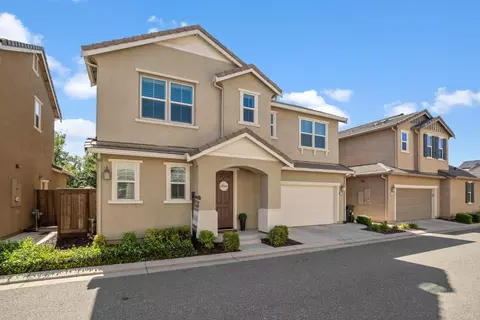 Exterior - 2204 Gallery Dr, Riverbank, CA 95367 photo 3 of 7