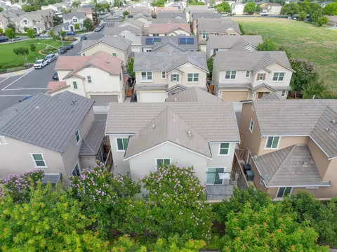 View/Area - 2204 Gallery Dr, Riverbank, CA 95367 photo 5 of 8