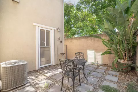 Exterior - 2204 Gallery Dr, Riverbank, CA 95367 photo 5 of 7