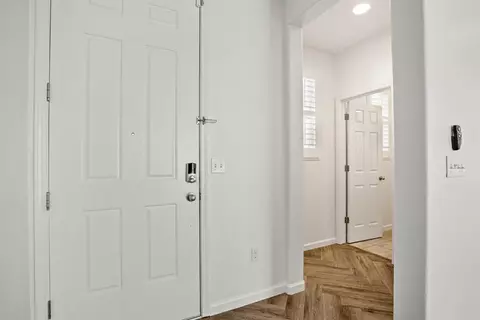 Entry Way - 2204 Gallery Dr, Riverbank, CA 95367 photo 2 of 11
