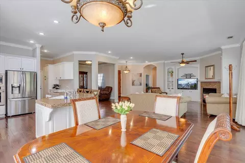Dining - 2305 Oak Creek Dr, Copperopolis, CA 95228 photo 2 of 5