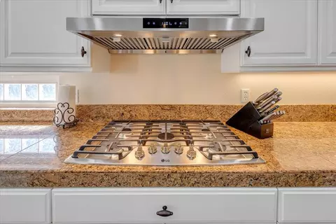 Kitchen - 2305 Oak Creek Dr, Copperopolis, CA 95228 photo 3 of 8