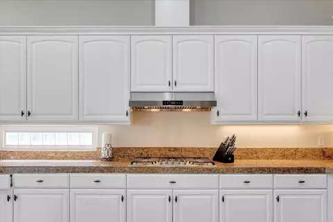 Kitchen - 2305 Oak Creek Dr, Copperopolis, CA 95228 photo 2 of 8