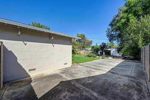 Exterior - 4913 Saint Lynn Ln, Carmichael, CA 95608 photo 3 of 21