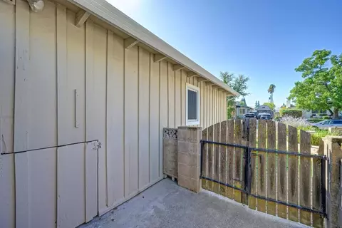 Exterior - 4913 Saint Lynn Ln, Carmichael, CA 95608 photo 21 of 21