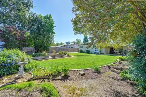 Exterior - 4913 Saint Lynn Ln, Carmichael, CA 95608 photo 16 of 21