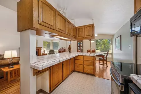 Kitchen - 4913 Saint Lynn Ln, Carmichael, CA 95608 photo 6 of 8