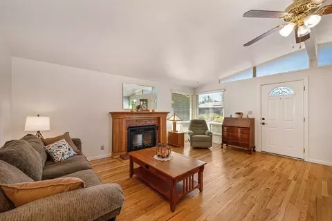 Living - 4913 Saint Lynn Ln, Carmichael, CA 95608 photo 2 of 4